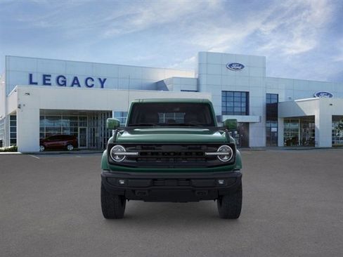 New 2025 Ford Bronco Outer Banks image 6