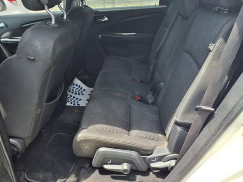 Used 2018 Dodge Journey SE w/ Popular Equipment Group image 9