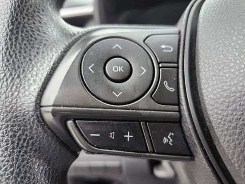 Used 2020 Toyota Corolla LE image 28