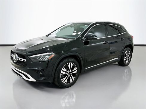 Used 2024 Mercedes-Benz GLA 250 4MATIC image 3