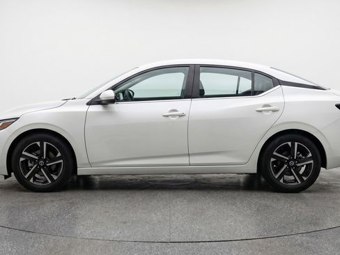 Used 2025 Nissan Sentra SV FWD image 5