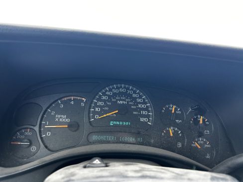 Used 2005 GMC Sierra 2500 SLT w/ Heavy-Duty Power Package image 16