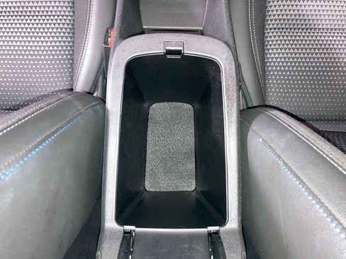 Used 2025 Chevrolet Trax LT w/ LT Convenience Package FWD image 12