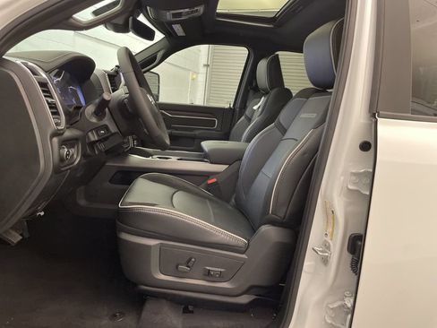 New 2026 RAM 3500 Laramie AWD/4WD image 21