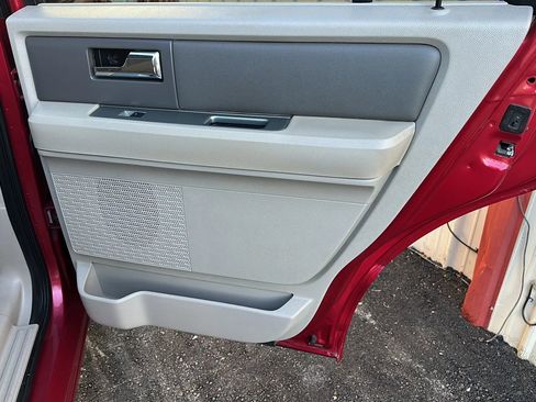 Used 2008 Ford Expedition XLT image 13