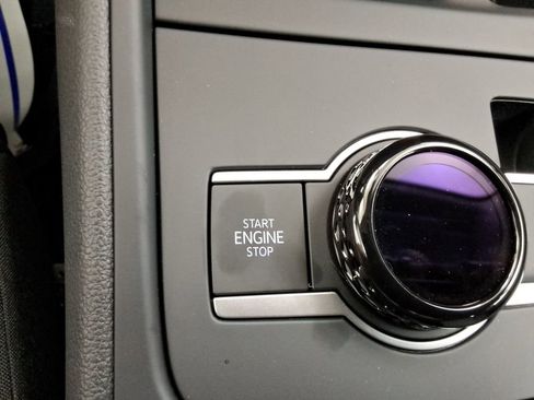 Used 2025 Volkswagen Tiguan S image 25