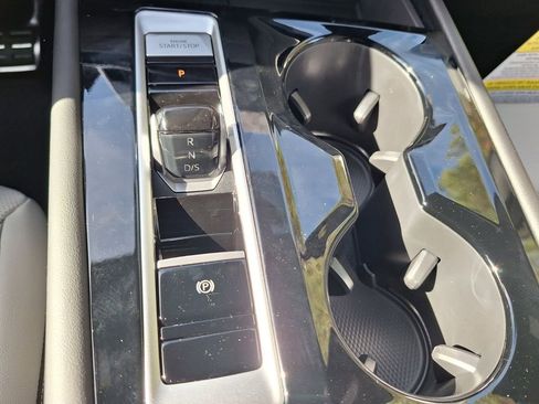 New 2026 Volkswagen Atlas Cross Sport SEL Premium R-Line image 18