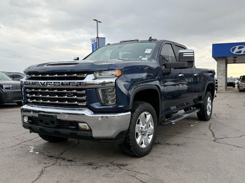 Used 2020 Chevrolet Silverado 2500 LTZ w/ LTZ Premium Package image 3