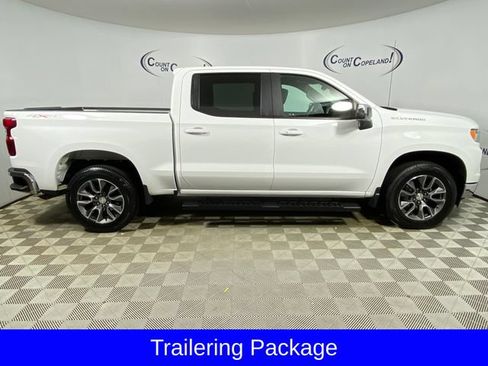 Used 2023 Chevrolet Silverado 1500 LT AWD/4WD image 9