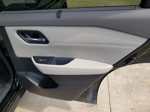 Certified 2024 Nissan Rogue SL w/ SL Premium Package image 24