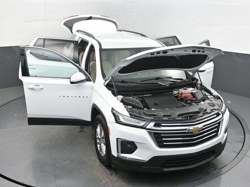 Used 2022 Chevrolet Traverse LT AWD/4WD image 39