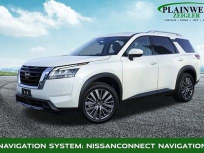 Used 2023 Nissan Pathfinder SL w/ SL Premium Package