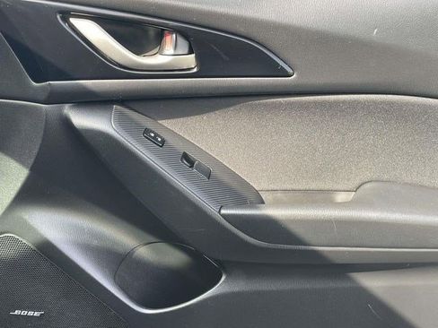 Used 2014 MAZDA MAZDA3 i Touring w/ Technology Package image 12