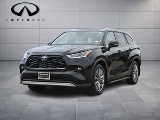 Used 2021 Toyota Highlander Platinum AWD/4WD video 1