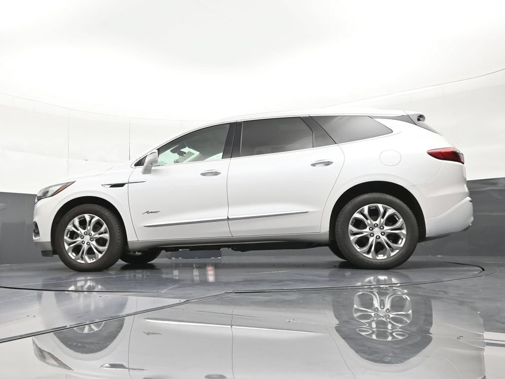 Used 2018 Buick Enclave Avenir FWD image 25