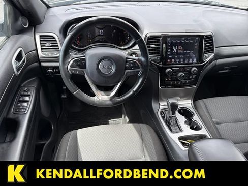 Used 2020 Jeep Grand Cherokee Laredo AWD/4WD image 20