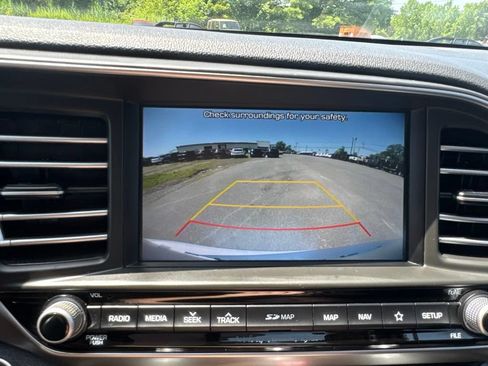 Used 2020 Hyundai Elantra Limited w/ Ultimate Package 03 FWD image 29