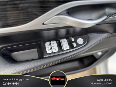 Used 2020 BMW 750i xDrive w/ Executive Package image 33