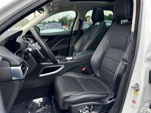 Used 2019 Jaguar F-PACE R-Sport AWD/4WD image 16