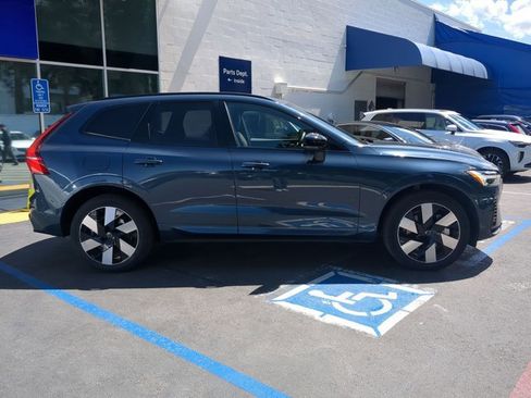 Used 2025 Volvo XC60 T8 Plus w/ Protection Package Premier image 4