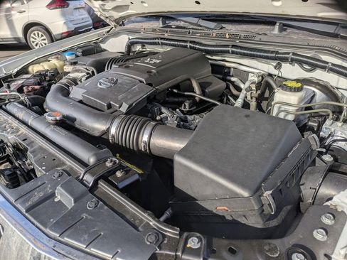 Used 2019 Nissan Frontier SV image 25