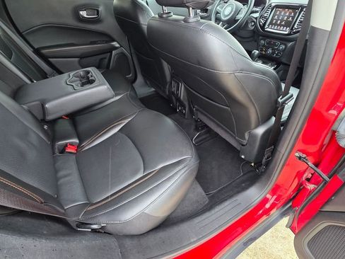 Used 2019 Jeep Compass Limited image 16