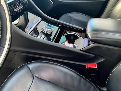 Used 2022 Jeep Grand Cherokee Limited image 17