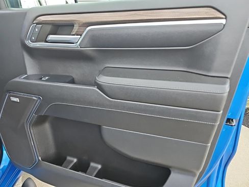 Used 2023 Chevrolet Silverado 1500 RST w/ Convenience Package II AWD/4WD image 29