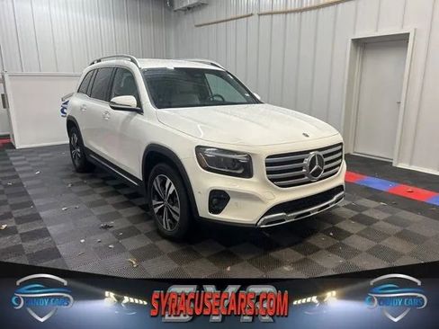 Used 2025 Mercedes-Benz GLB 250 GLB 250 image 1