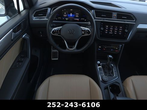 Used 2024 Volkswagen Tiguan SE R-Line AWD/4WD image 13