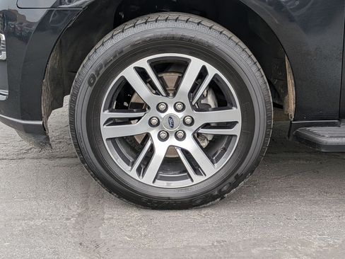 Used 2024 Ford Expedition Limited AWD/4WD image 13