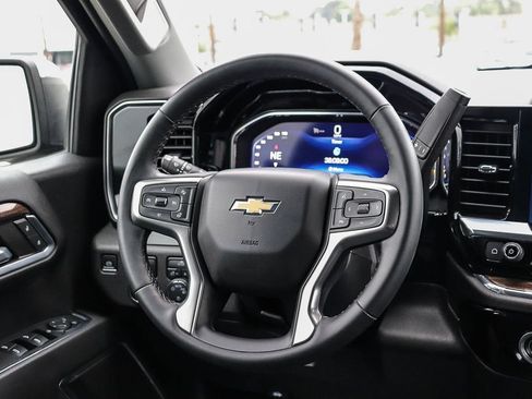 Used 2023 Chevrolet Silverado 1500 LT RWD image 18