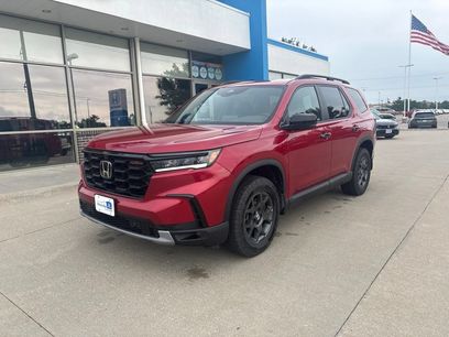 Certified 2025 Honda Pilot TrailSport