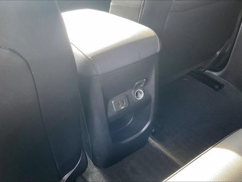 Used 2021 Chevrolet Colorado Z71 w/ Safety Package RWD image 34
