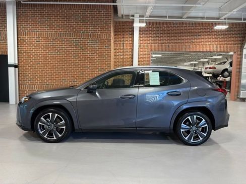 Used 2025 Lexus UX 300h AWD w/ Accessory Package (Z1) image 4