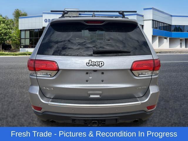 Used 2015 Jeep Grand Cherokee Limited w/ Trailer Tow Group IV AWD/4WD image 4