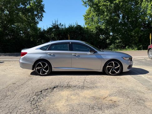 Used 2022 Honda Accord Sport image 5