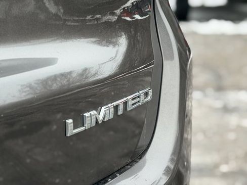 Used 2020 Jeep Compass Limited image 27