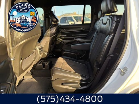 Used 2023 Jeep Grand Cherokee L Laredo AWD/4WD image 23