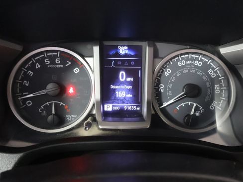 Used 2020 Toyota Tacoma SR5 AWD/4WD image 34