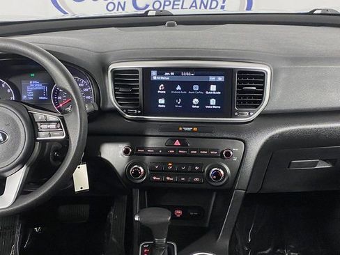Used 2022 Kia Sportage LX image 13
