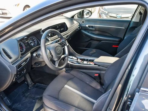 Used 2023 Hyundai Sonata SEL w/ Preferred Accessory Package image 17