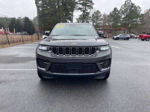 Used 2025 Jeep Grand Cherokee Laredo X w/ Luxury Tech Group I image 3