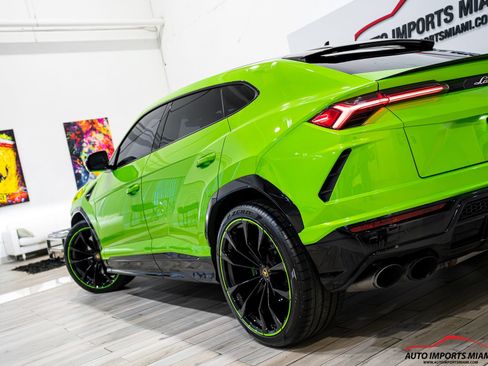 Used 2022 Lamborghini Urus AWD/4WD image 86