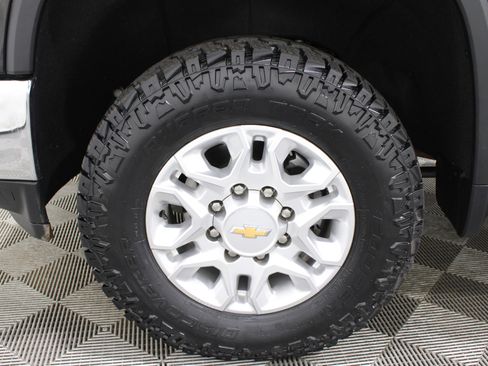 Used 2022 Chevrolet Silverado 2500 LTZ w/ LTZ Convenience Package AWD/4WD image 35