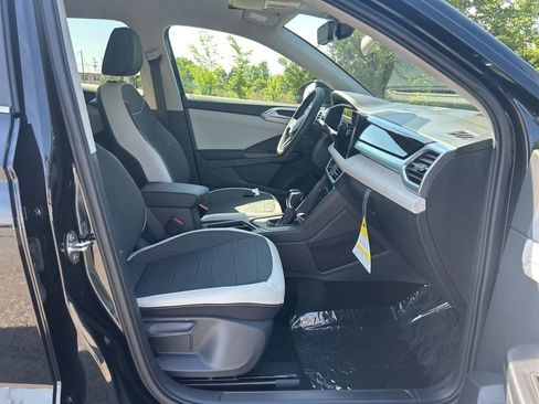 New 2026 Volkswagen Taos SE FWD image 22