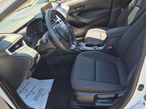 Used 2024 Toyota Corolla LE FWD image 5