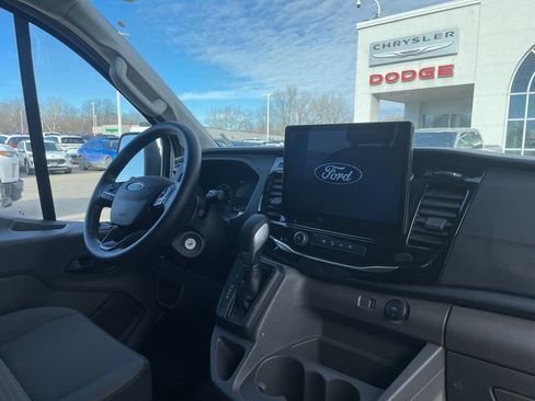 Used 2023 Ford Transit 350 XLT image 12