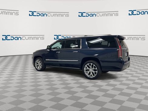Used 2018 Cadillac Escalade ESV Premium Luxury AWD/4WD image 6