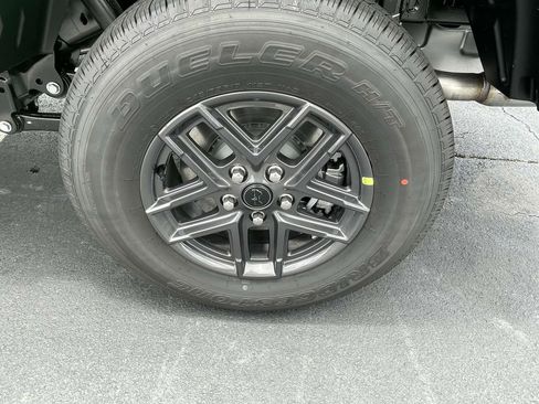 New 2025 Jeep Gladiator Sport image 36